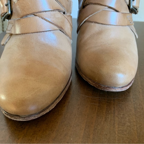 Frye camel boots in 7.5. 4 inch heel. - Picture 6 of 9